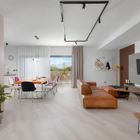 Stunning In Tatil Evi